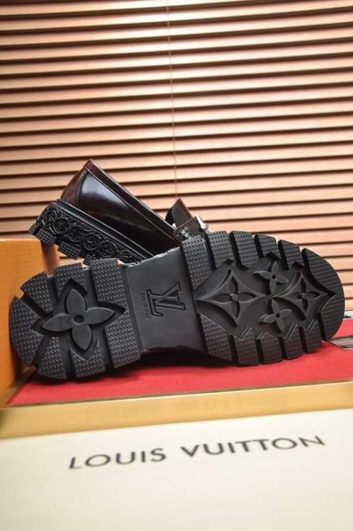 Picture of Louis Vuitton Shoes _SKULVsz38-45mnf061814369